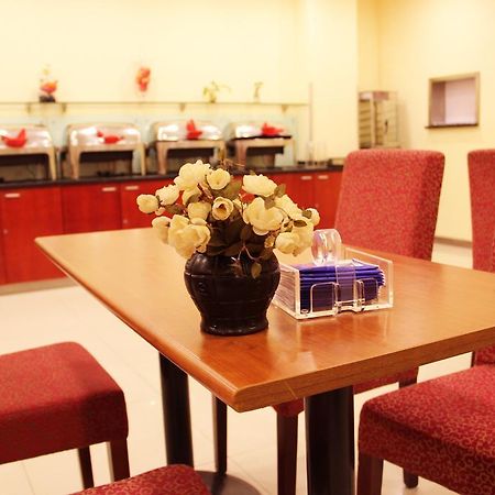 Hanting Hotel Shanghai Qibao Centre ภายนอก รูปภาพ