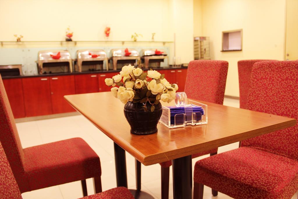 Hanting Hotel Shanghai Qibao Centre ภายนอก รูปภาพ